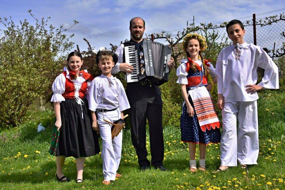 13043753 214763672236943 7487263800592953562 n